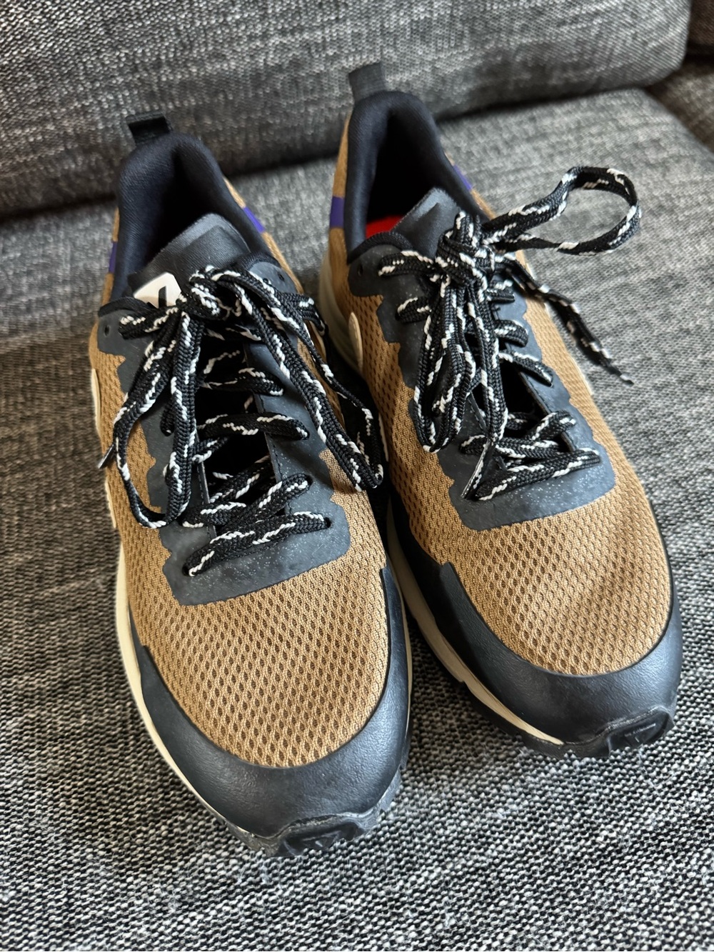 VEJA Dekkan Alveomesh Sneaker - Picture 3 of 8